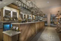 The Three Swans Hotel, Hungerford, Berkshire - bar