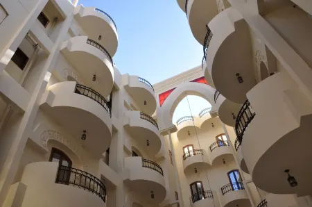 Al Hambra Hotel Отели рядом с достопримечательностью «Колоссы Мемнона»