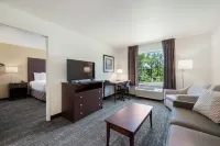 Cobblestone Hotel & Suites-Bellefontaine