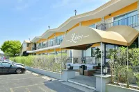 The Freeport Inn and Marina - parking