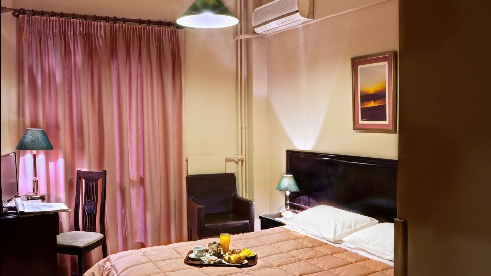 Nicola Hotel