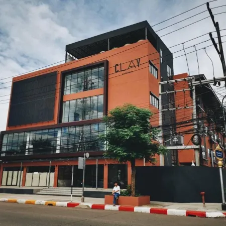 CLAY UDONTHANI