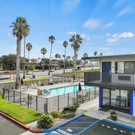 Motel 6 Ventura, CA - Beach