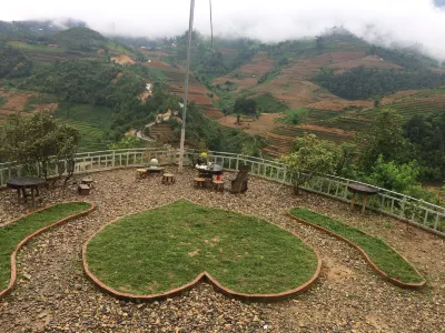 Nhà dân Hello Mù Cang Chải Các khách sạn gần Vành móng ngựa