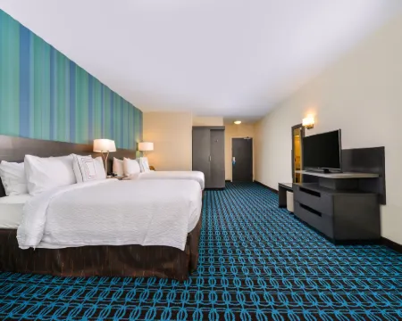 フェアフィールド・イン & スイート・ローリー・ケーリー ケーリーのホテル