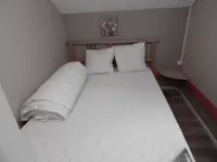 Domaine "Les Hochets Hotels in Gedinne