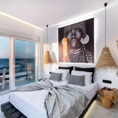 Portara Seaside Luxury Suites