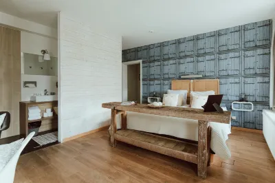 Hotel Au Nom de Dieu Hotels in 