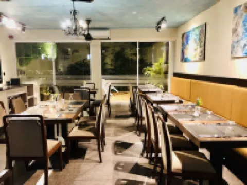 ทรอปิก อินน์ - เมาท์ ลาวิเนีย โรงแรมในเมานต์ลาวิเนีย