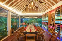 Sun Siyam Vilu Reef Hotels in Vommuli