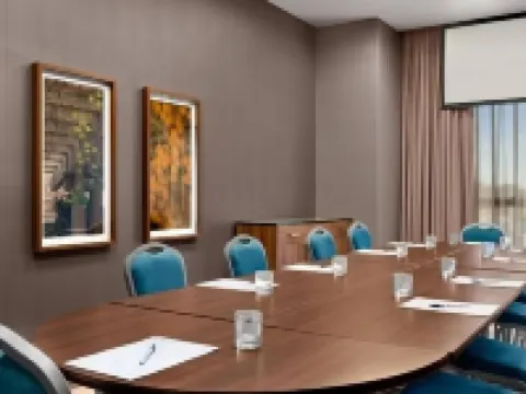 傑克遜佛洛伍得希爾頓花園酒店 弗洛伍德酒店