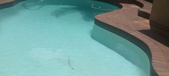 Naisar Royal White Apartment Hotels in Germiston