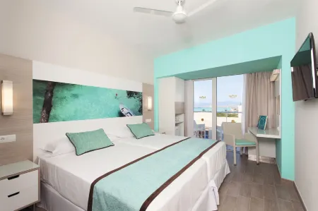 Hotel Riu San Francisco - Adults Only Отели рядом с достопримечательностью «MallorcaWellness - Hipotels Gran Playa de Palma SPA»