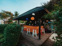 Nana Beach Hotel & Resort - bar