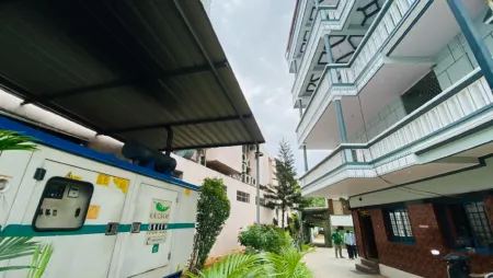 Shree Balaji Deluxe Lodge - Ramanagaram Отели рядом с достопримечательностью «Инноватив Филм Сити»