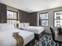 Hotel Felix Hotels in der Nähe von Aussichtsplattform 360 Chicago
