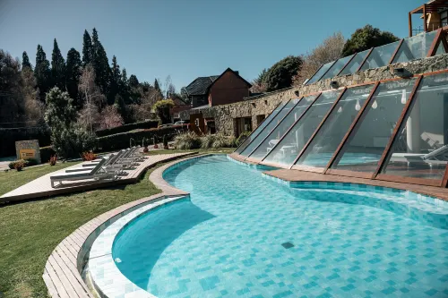 Rochester Bariloche Suites & Spa Hotels in San Carlos de Bariloche