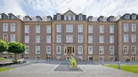 Hotel-Résidence am Klouschter - parking