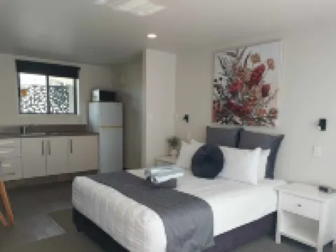 All Seasons Holiday Park Hotels near Rotorua Airport