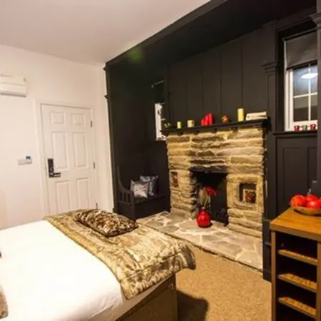 Trivelles Gatwick Hotel & Airport Parking