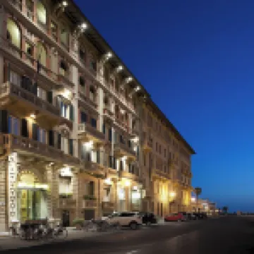 هوتل ريزيدانس إسبلانيد فنادق في 