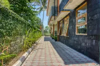 RedDoorz @ Jakal Atas KM 10 Các khách sạn ở Sukoharjo