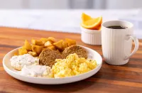 Orangewood Inn & Suites Kansas City Airport - breakfast