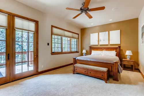 Valley Views, Hot Tub and Parking Included