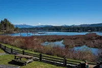 Sproat Lake Landing Resort Hotel a Port Alberni