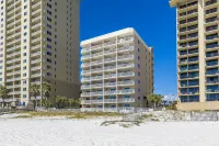 Four Winds 301 Hotels near Grand Caribbean