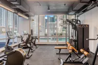 Modern High-Rise Condo with Pool/Gym, in Central DT Miami!