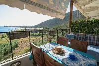 Lilly s Seaview Studio Hotel a Milies