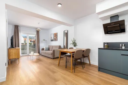 Limehome Oviedo Calle Postigo Bajo Отели в г. Овьедо