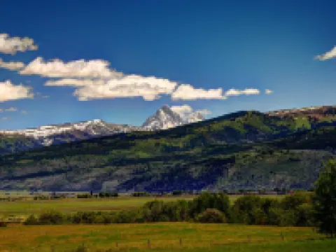 Fin and Feather Inn Hotels in Victor