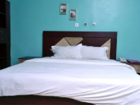 卡拉巴爾彼得維爾酒店 卡拉巴爾酒店