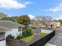 Central Oasis Townhouse with Parking Hotels near Avondale