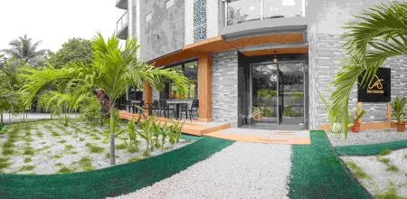 AIG GRAND HOTEL FUVAHMULAH