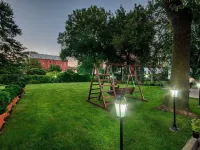 Abella Suites & Apartments by Artery Hotels Các khách sạn gần Bảo tàng Đao phủ