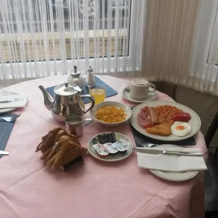 Glencoe Hotel