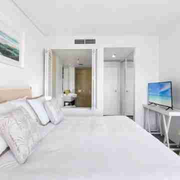 Lux Retreat at Harbour Light Cairns I Sauna I Pool & Prime Location Rooms