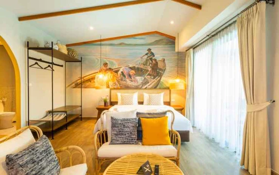 รูปภาพของบาราบาร่า บัดเจ็ท สตูล