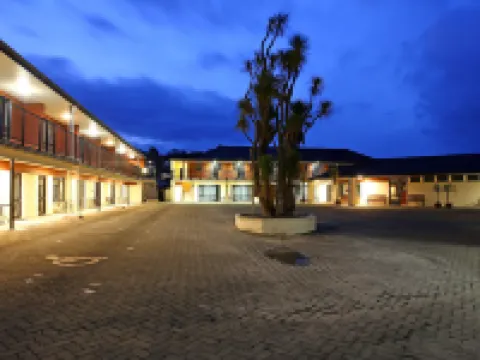 เฮอริเทจ คอร์ท ลอดจ์ โรงแรมในอามารู