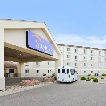 Sleep Inn & Suites Conference Center and Water Park