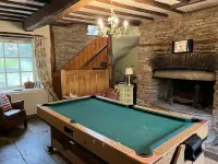 The Hillis Farmhouse - 6 Bed - Sleeps 11 - Pets