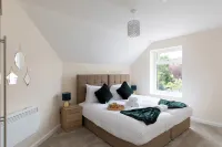 Homely - North London Apartments Wembley Hotels in Wembley