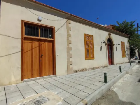 St. Lazaros Studios 2 Hotels near Larnaka Medieval Fort
