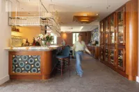 โรงแรม เลอ ชาโต โรส - 5 ดาว