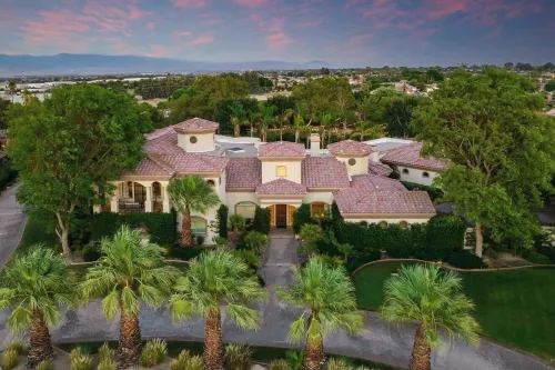 Villa Verbena by Avantstay Expansive Estate w/ B-ball Court, Pool/spa & Entertainer's Yard Hotels in Bermuda Dunes