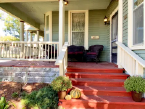 Four Winds Victorian Venue & Suites Hotels in Bonham