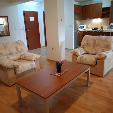 Mountain Paradise 1 - 2 Bedroom - Large Apartment